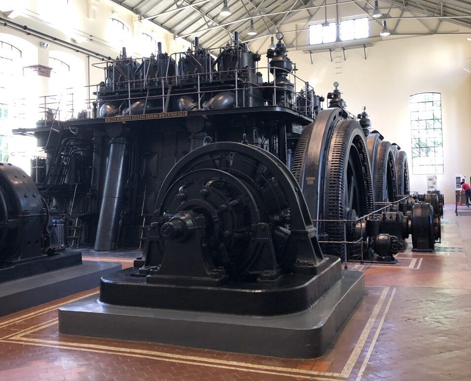 NAVE DE MOTORES DE PACÍFICO MUSEOS DE METRO