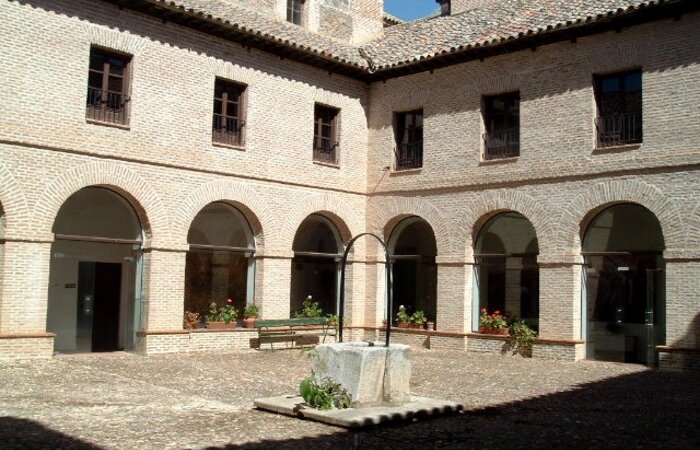 Claustro del Antiguo Convento Franciscano de Consuegra