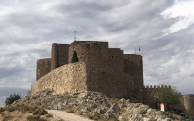 Castillo de Consuegra, Historia y Leyenda